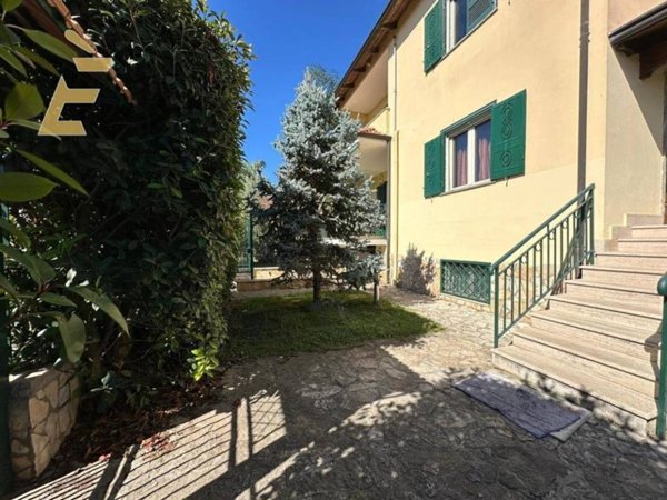 casa indipendente in affitto a Giugliano in Campania in zona Varcaturo