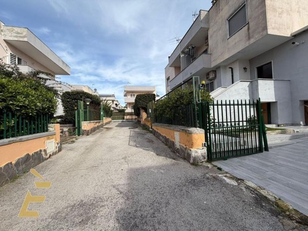 casa indipendente in affitto a Giugliano in Campania in zona Varcaturo