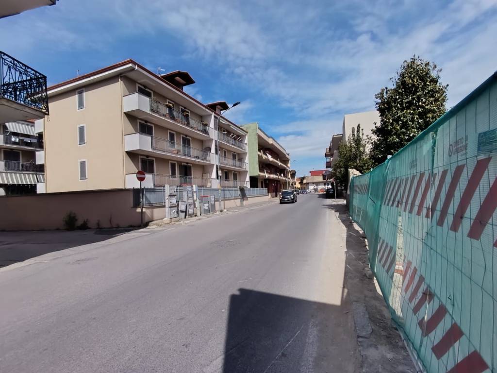 negozio in affitto a Giugliano in Campania
