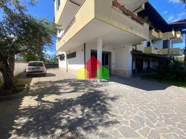 negozio in affitto a Giugliano in Campania in zona Casacelle