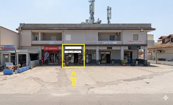 locale commerciale in affitto a Giugliano in Campania in zona Varcaturo