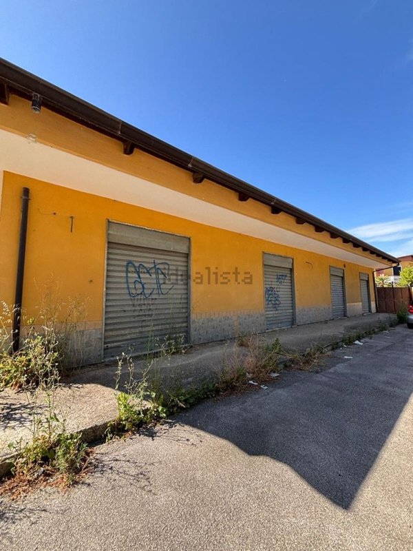 locale commerciale in affitto a Giugliano in Campania in zona Lago Patria