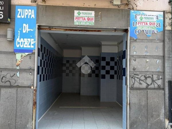 negozio in affitto a Giugliano in Campania