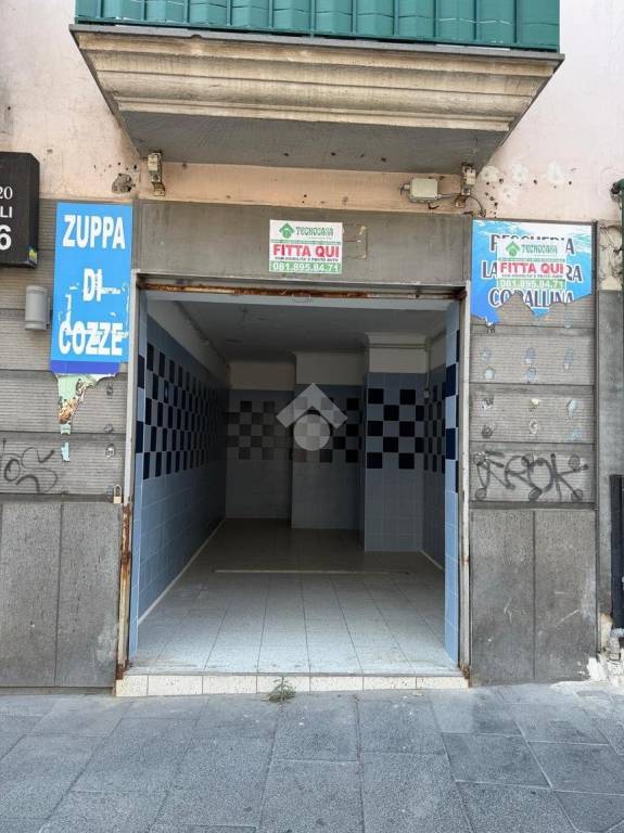 locale commerciale in affitto a Giugliano in Campania