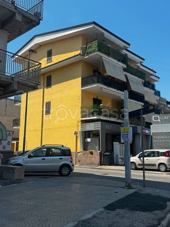 negozio in affitto a Giugliano in Campania