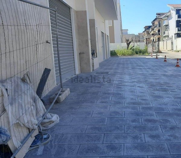 locale commerciale in affitto a Giugliano in Campania