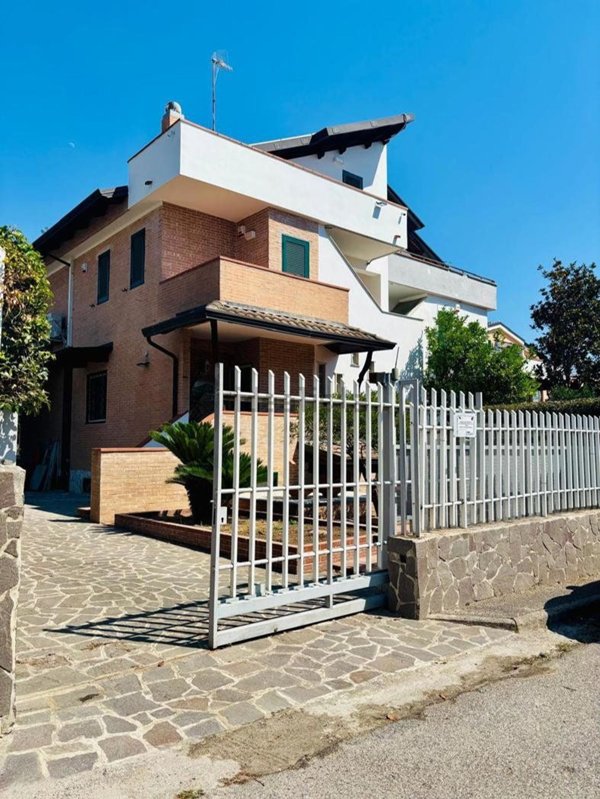 casa indipendente in affitto a Giugliano in Campania in zona Lago Patria