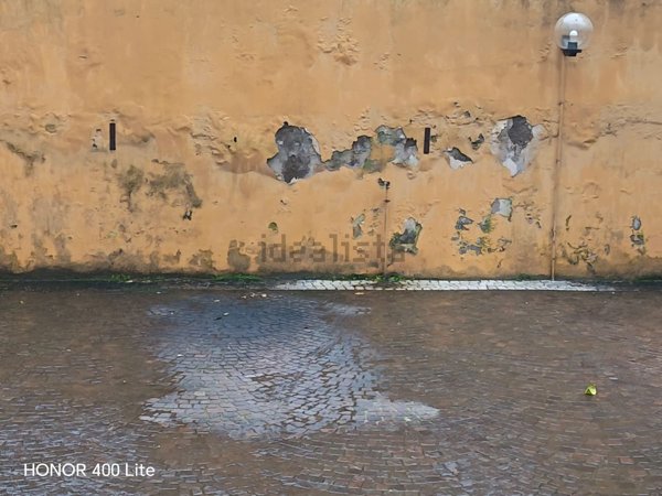 box auto in affitto a Giugliano in Campania