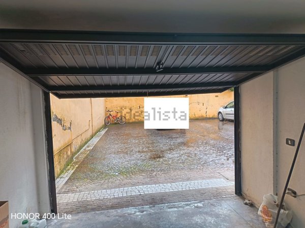 box auto in affitto a Giugliano in Campania