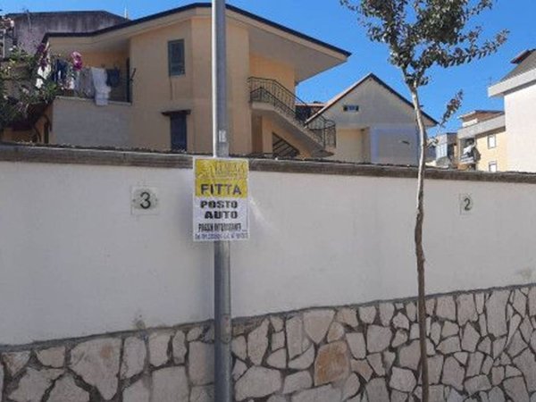 negozio in affitto a Giugliano in Campania