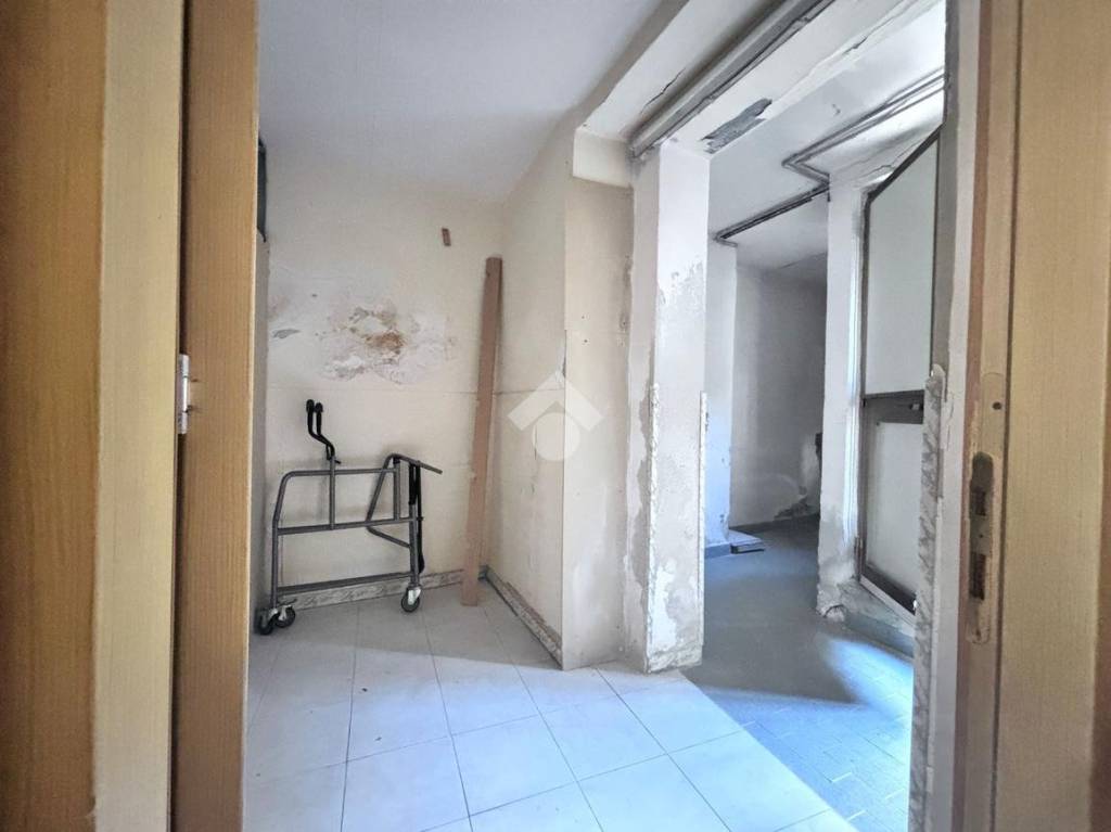 negozio in affitto a Grumo Nevano