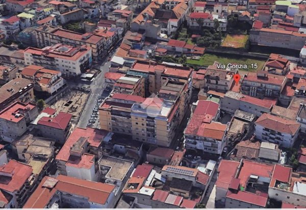 negozio in affitto a Grumo Nevano