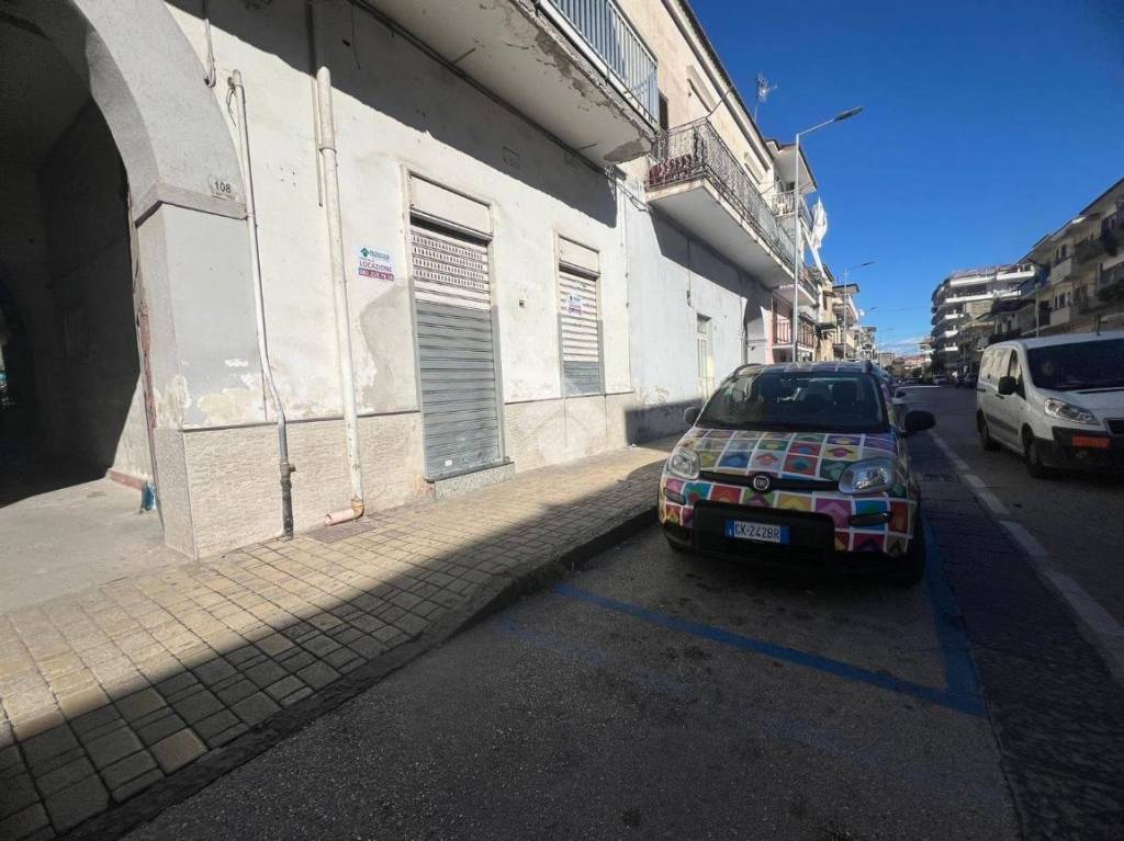 negozio in affitto a Grumo Nevano
