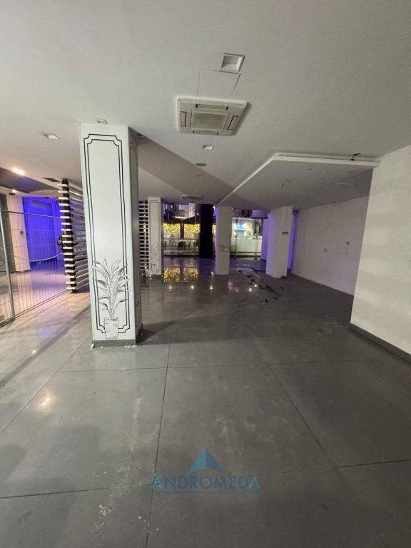 negozio in affitto a Grumo Nevano