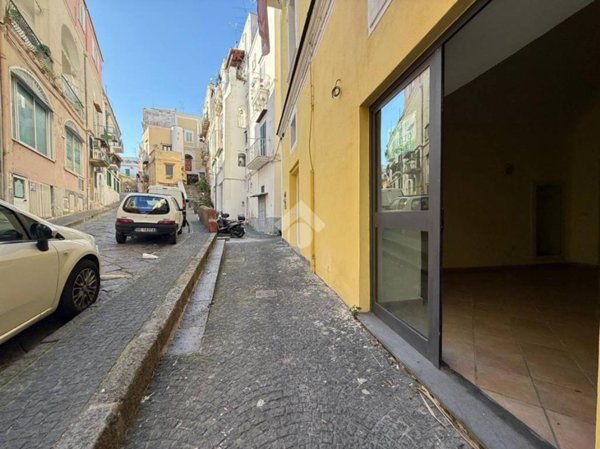 negozio in affitto ad Ischia