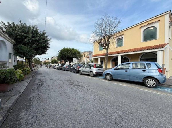negozio in affitto ad Ischia