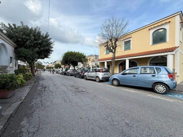 locale commerciale in affitto ad Ischia