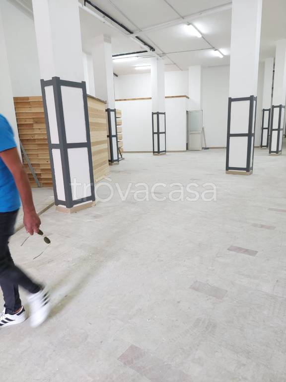 locale commerciale in affitto a Marano di Napoli in zona Centro Città