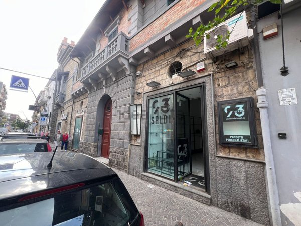 locale commerciale in affitto a Marano di Napoli