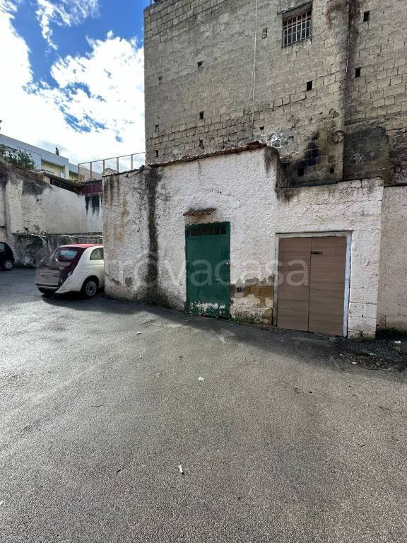 locale di sgombero in affitto a Marano di Napoli in zona Centro Città