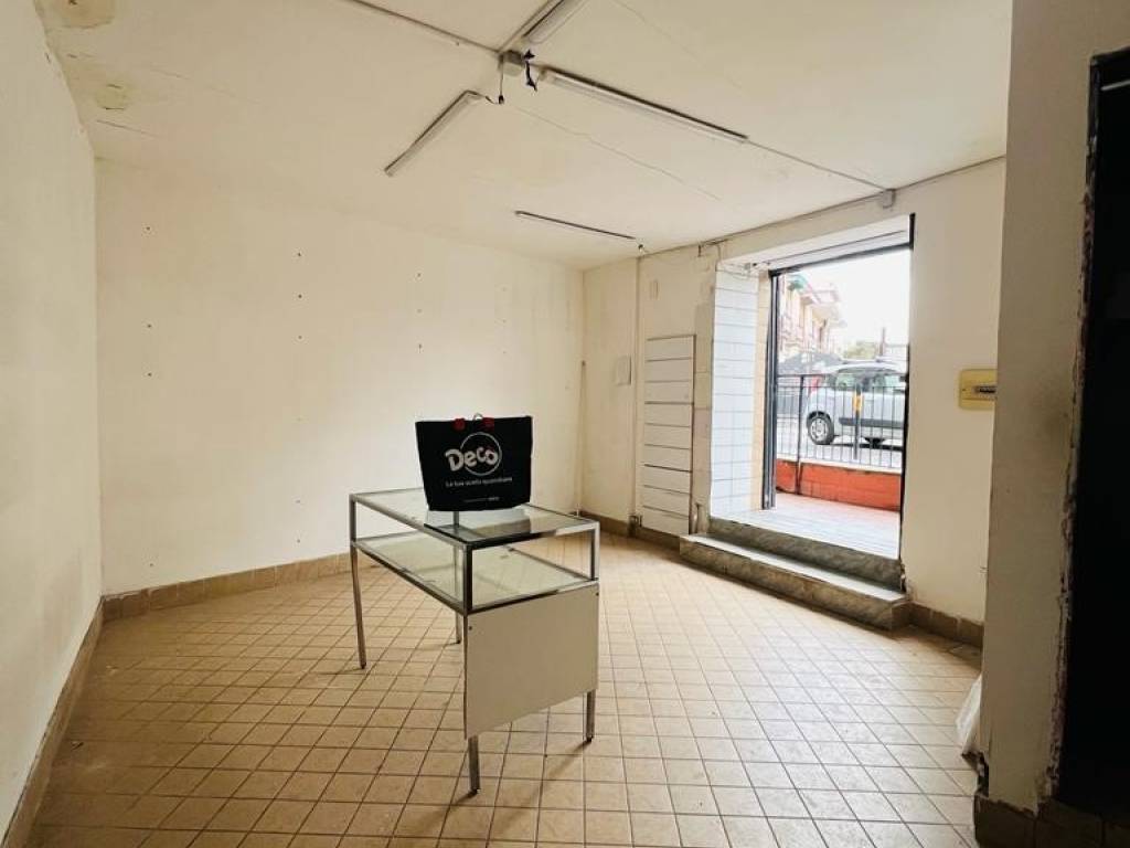negozio in affitto a Marano di Napoli
