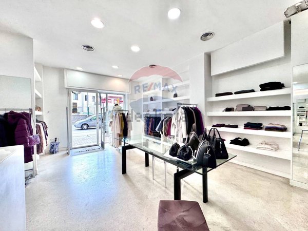 locale commerciale in affitto a Marano di Napoli