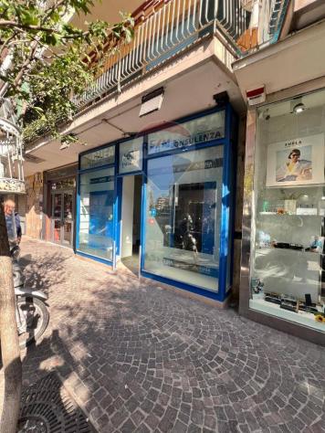 locale commerciale in affitto a Marano di Napoli in zona Centro Città