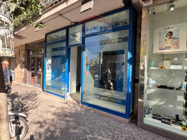 negozio in affitto a Marano di Napoli