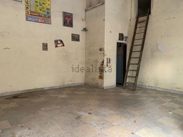 locale commerciale in affitto a Marano di Napoli