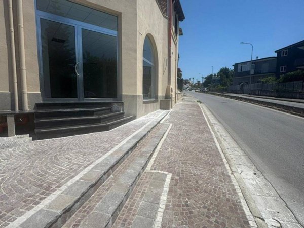 negozio in affitto a Marano di Napoli in zona San Rocco