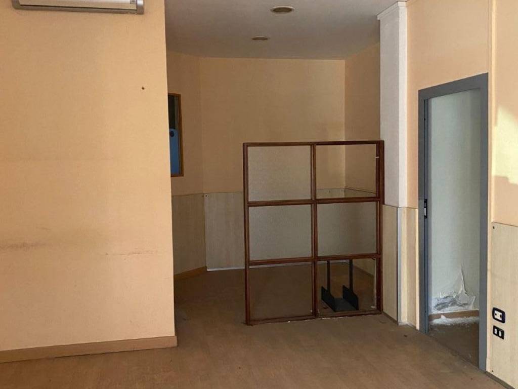 negozio in affitto a Marano di Napoli