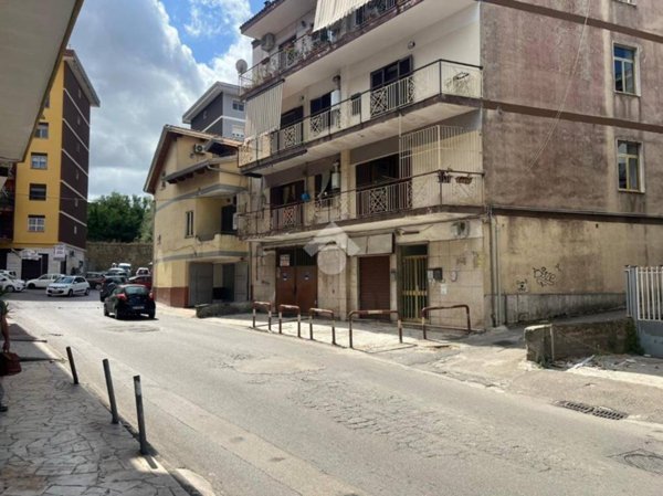 negozio in affitto a Marano di Napoli