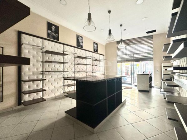 negozio in affitto a Marano di Napoli in zona Centro Città