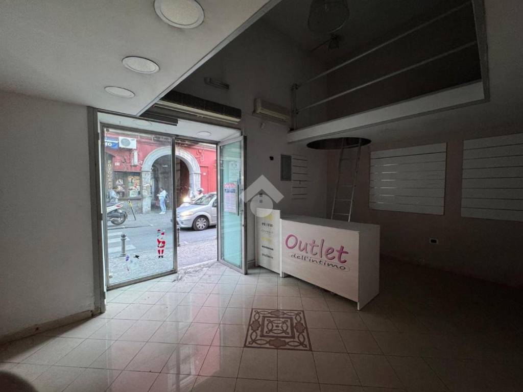 negozio in affitto a Marano di Napoli in zona Centro Città