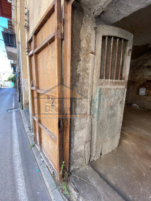 locale commerciale in affitto a Marano di Napoli