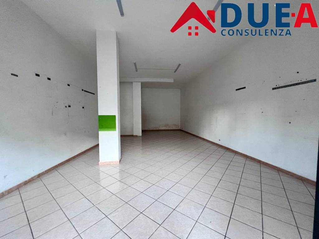 negozio in affitto a Marano di Napoli