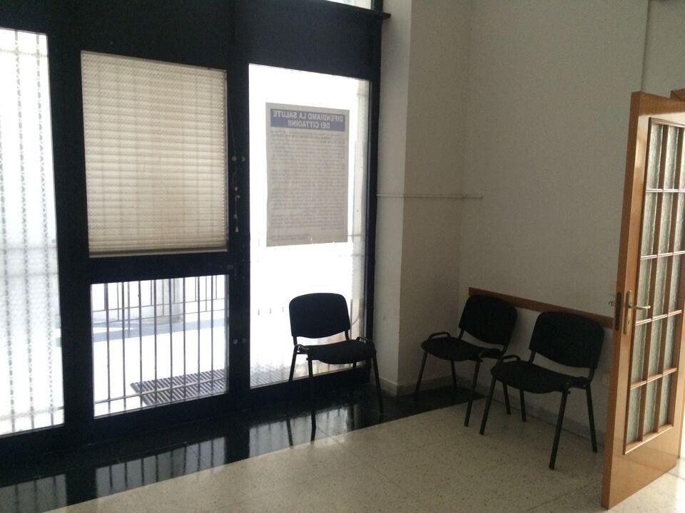 locale commerciale in affitto a Marano di Napoli in zona Centro Città