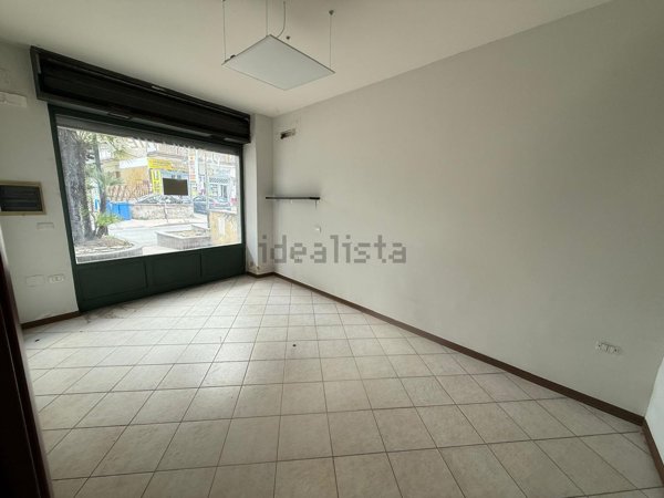 locale commerciale in affitto a Marano di Napoli in zona San Rocco
