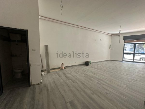 locale commerciale in affitto a Marano di Napoli