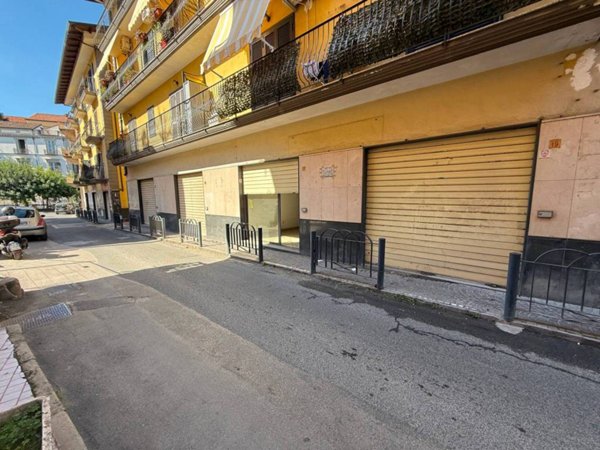 negozio in affitto a Marano di Napoli