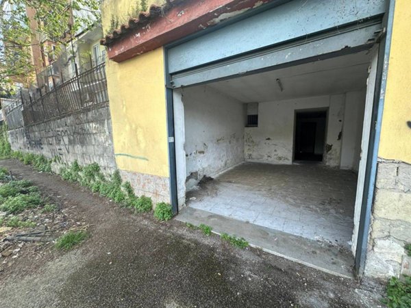 locale commerciale in affitto a Marano di Napoli