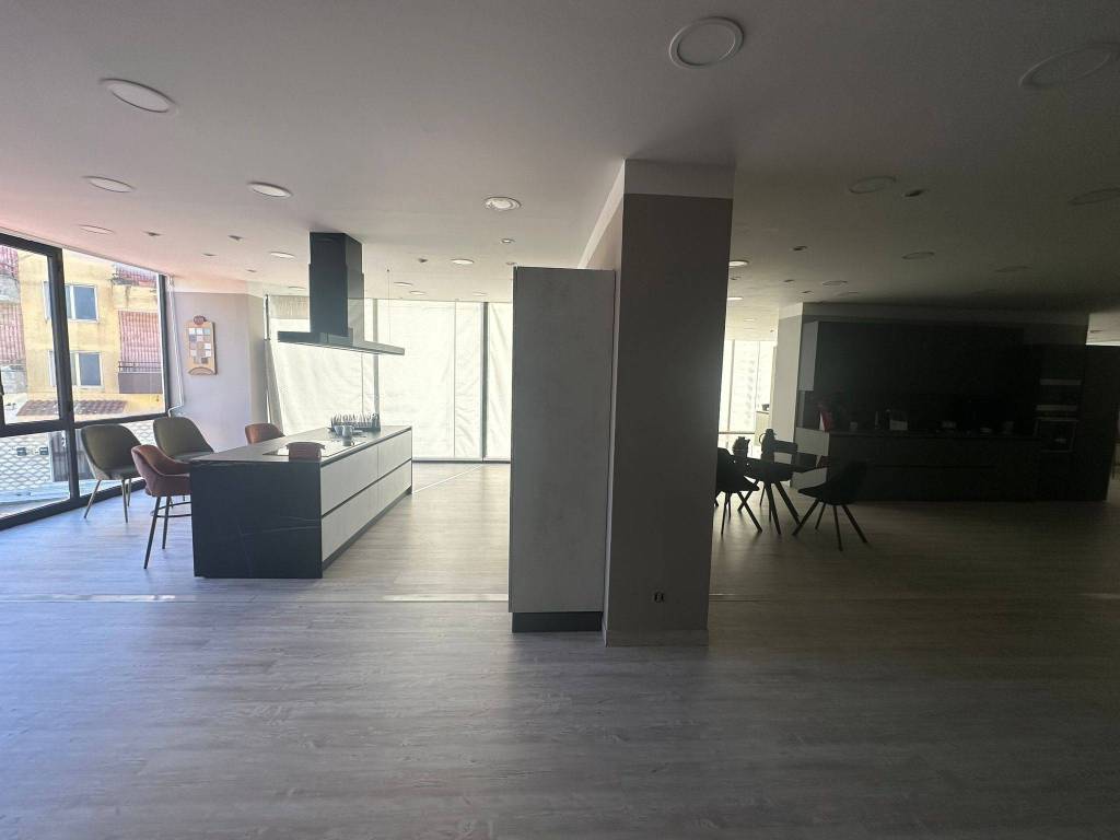 negozio in affitto a Marano di Napoli in zona San Rocco