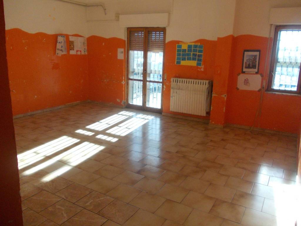 locale commerciale in affitto a Marano di Napoli in zona San Rocco