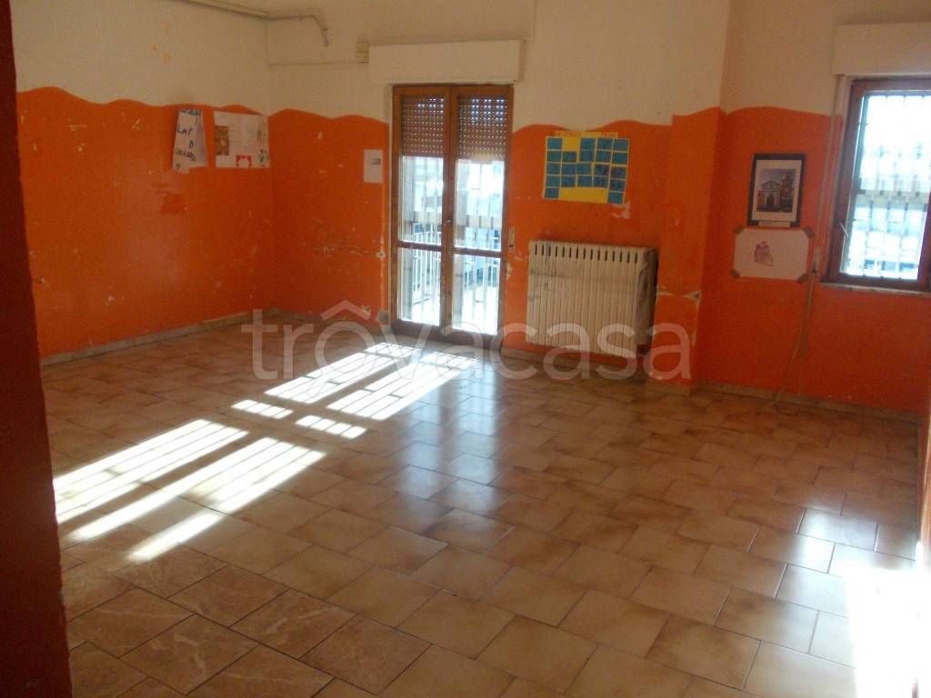 locale commerciale in affitto a Marano di Napoli in zona San Rocco