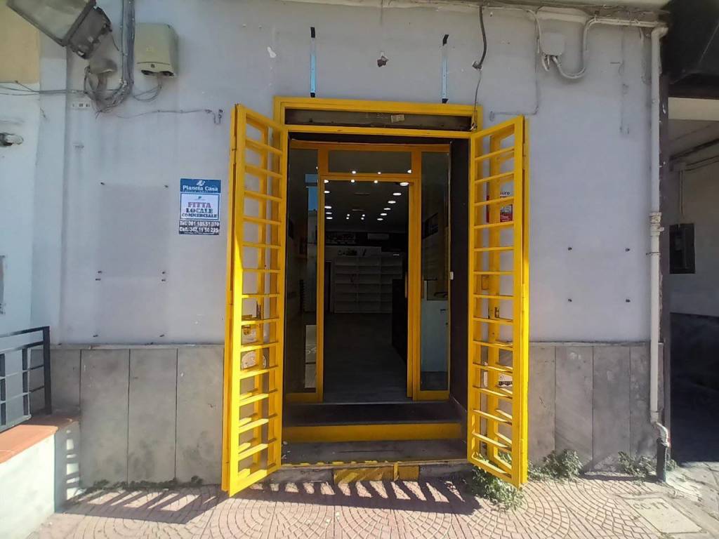 negozio in affitto a Marano di Napoli in zona Centro Città