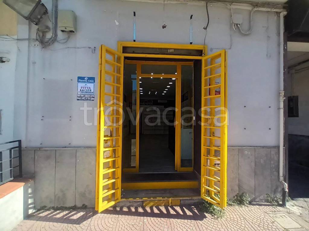 negozio in affitto a Marano di Napoli in zona Centro Città