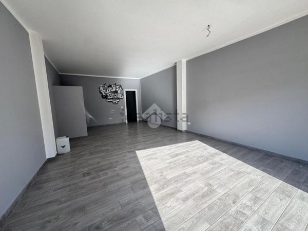 locale commerciale in affitto a Marano di Napoli in zona San Rocco