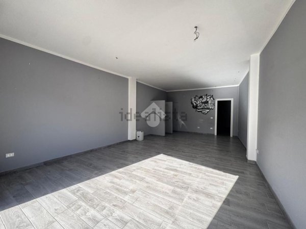 locale commerciale in affitto a Marano di Napoli in zona San Rocco