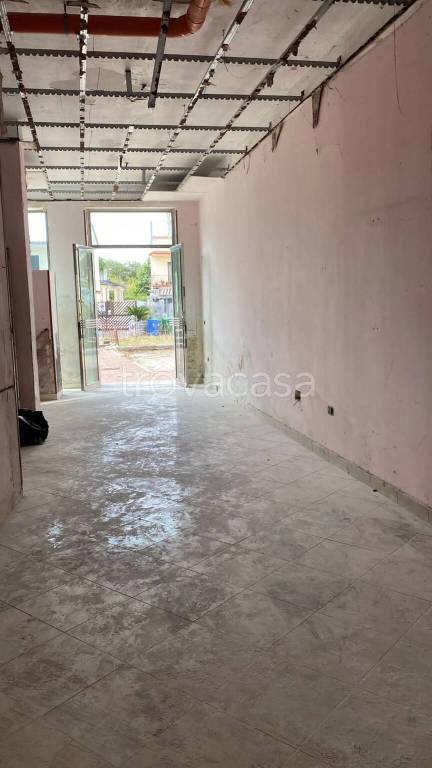 negozio in affitto a Marano di Napoli in zona San Rocco