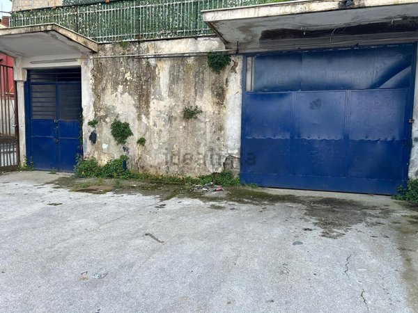 locale commerciale in affitto a Marano di Napoli